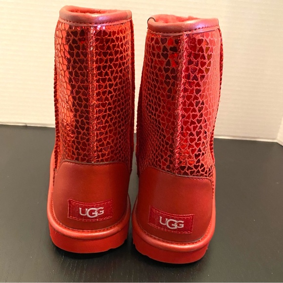UGG New Girls 3 Classic II Gel Hearts Boots Red Sparkle Plush - Picture 10 of 11